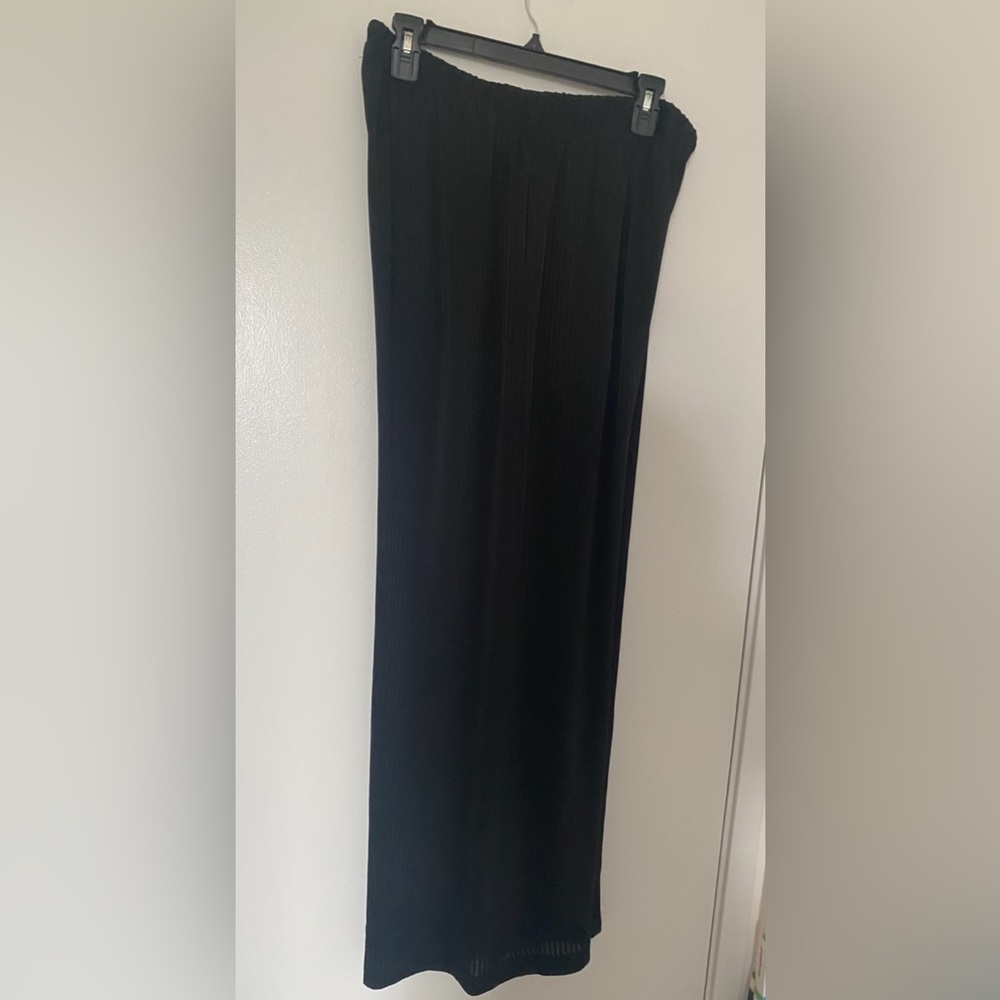 Elegant Black Pleated Skirt